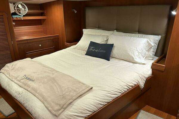 Hylas 70 Yacht For Sale