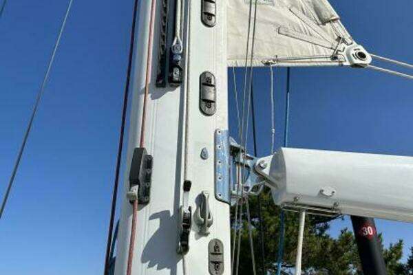 Hylas 70 Yacht For Sale