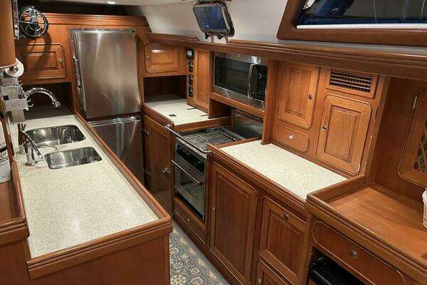 Hylas 70 Yacht For Sale