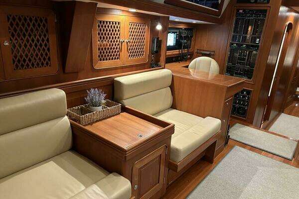 Hylas 70 Yacht For Sale