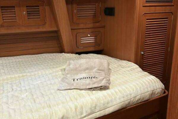 Hylas 70 Yacht For Sale