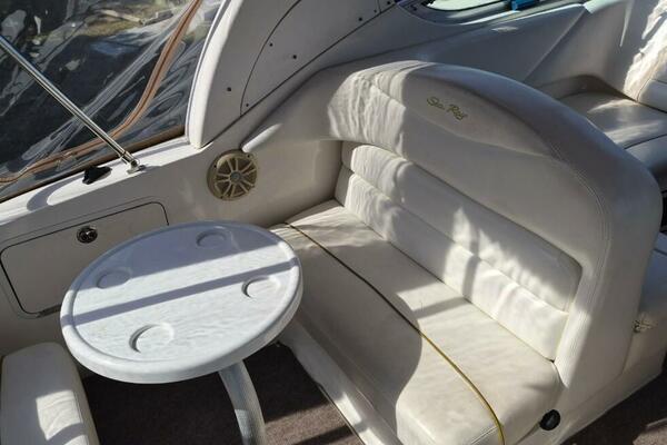 31ft Sea Ray Yacht For Sale