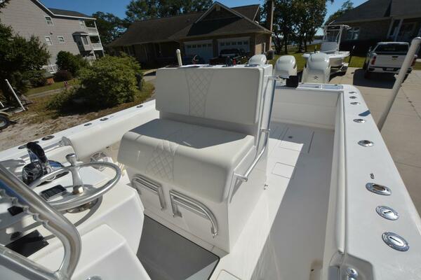 Hot Hooks 33ft Contender Yacht For Sale