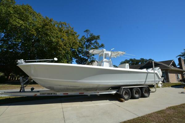 Hot Hooks 33ft Contender Yacht For Sale