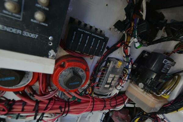 Hot Hooks 33ft Contender Yacht For Sale