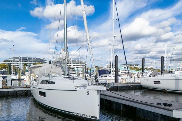 30ft Beneteau Yacht For Sale