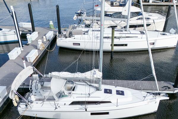 30ft Beneteau Yacht For Sale
