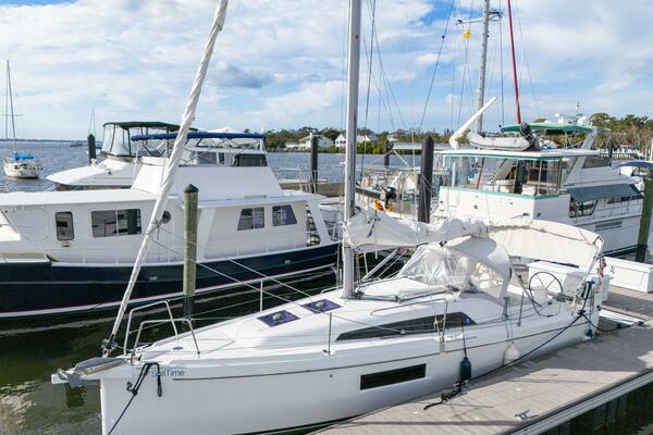 30ft Beneteau Yacht For Sale
