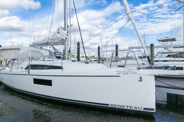 2021 Beneteau 30.1
