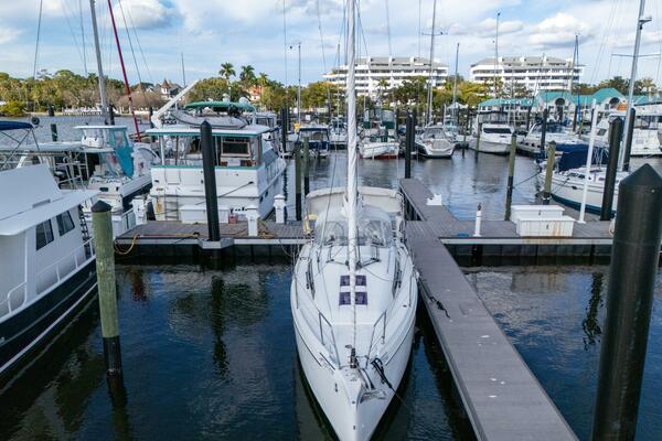 30ft Beneteau Yacht For Sale