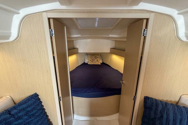 30ft Beneteau Yacht For Sale