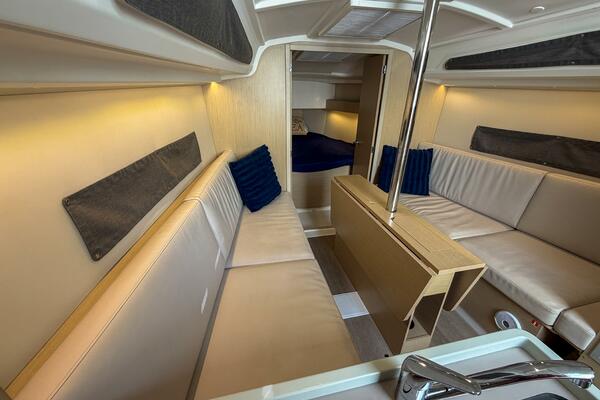 30ft Beneteau Yacht For Sale