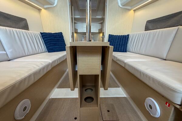 30ft Beneteau Yacht For Sale