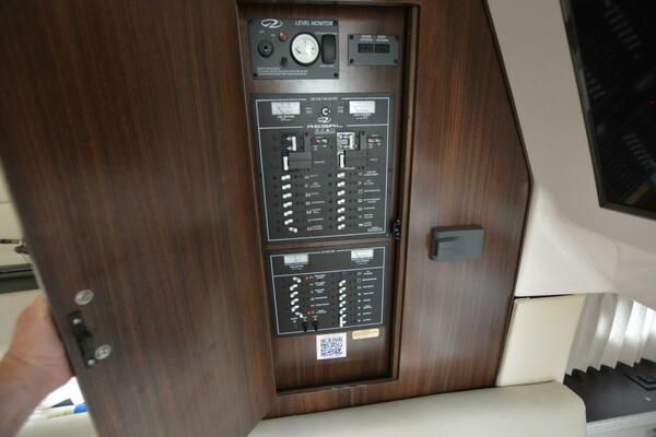 Mountaineer Mayhem 33ft Regal Yacht For Sale