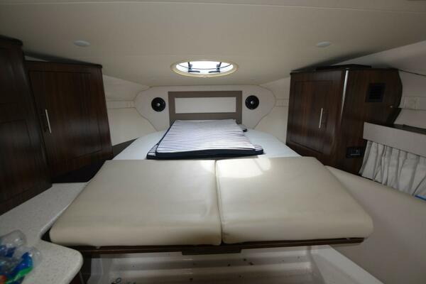 Mountaineer Mayhem 33ft Regal Yacht For Sale