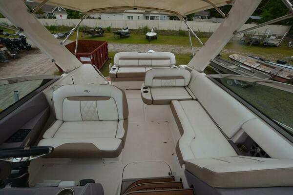 Mountaineer Mayhem 33ft Regal Yacht For Sale