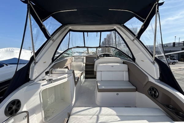 Photo of the 2017 Regal 28 Express