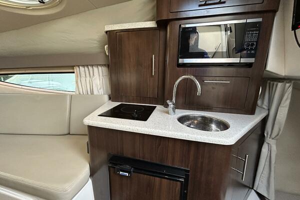 28ft Regal Yacht For Sale