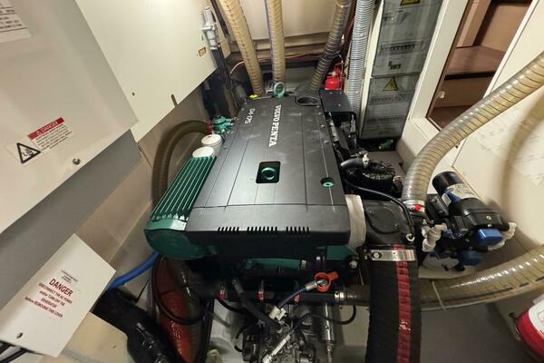 Limax II 65ft Jeanneau Yacht For Sale