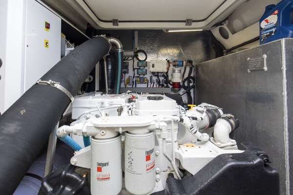 Aquila 54 Yacht For Sale