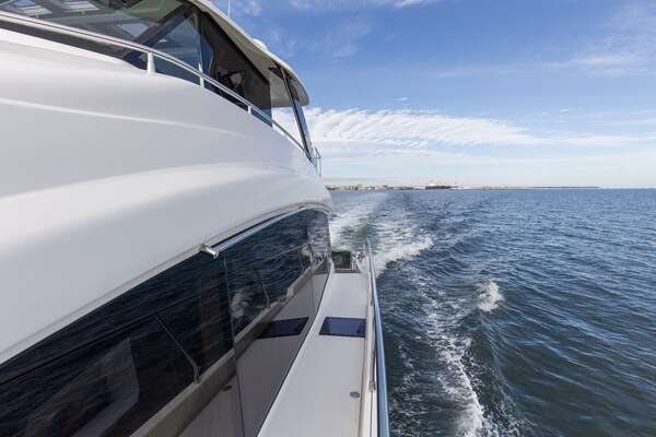 Aquila 54 Yacht For Sale