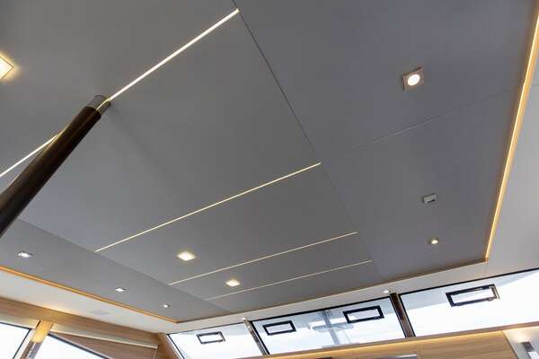 Aquila 54 Yacht For Sale