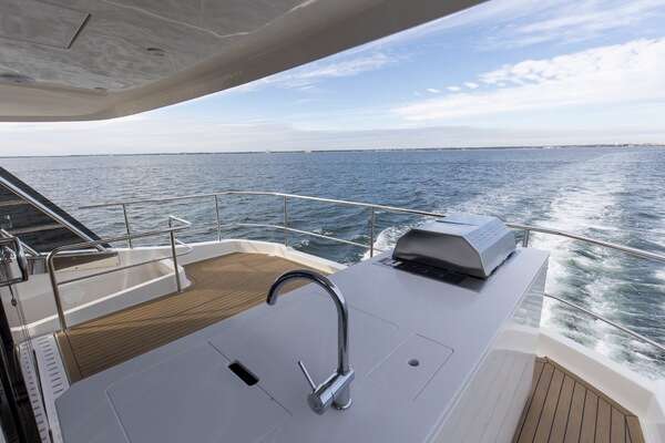 Aquila 54 Yacht For Sale