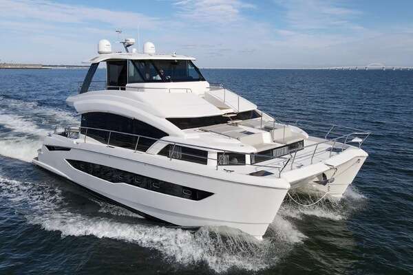 Aquila 54 Yacht For Sale