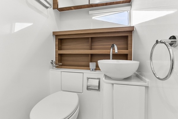 54ft Aquila Yacht For Sale