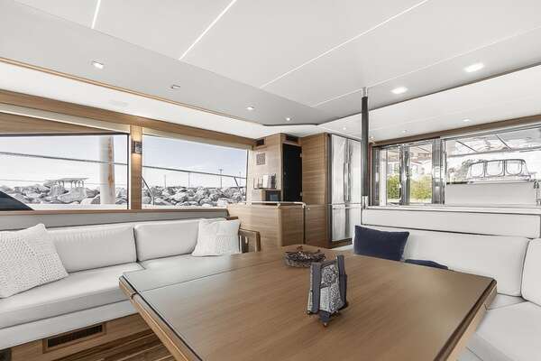 Aquila 54 Yacht For Sale