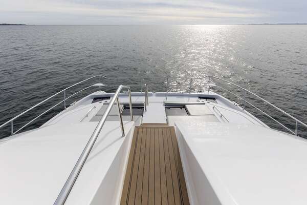 Aquila 54 Yacht For Sale