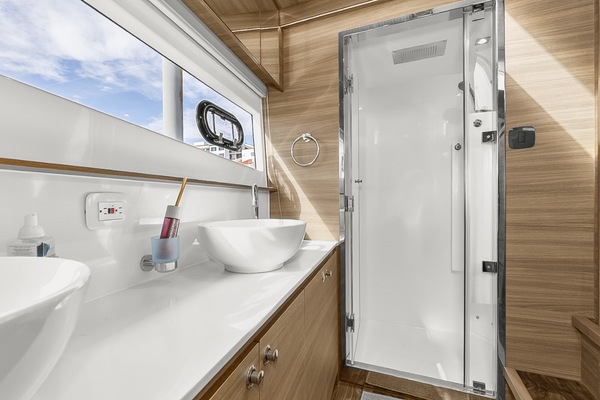 54ft Aquila Yacht For Sale