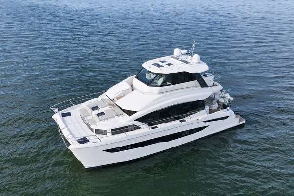 Aquila 54 Yacht For Sale