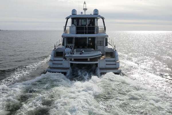 Aquila 54 Yacht For Sale