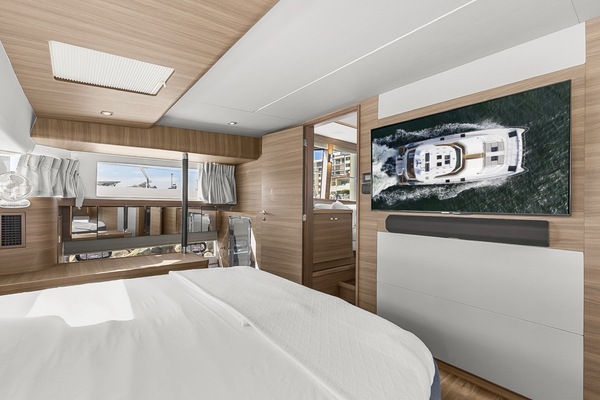 54ft Aquila Yacht For Sale