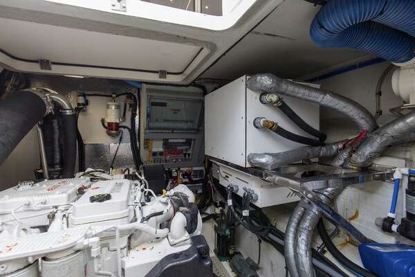 Aquila 54 Yacht For Sale