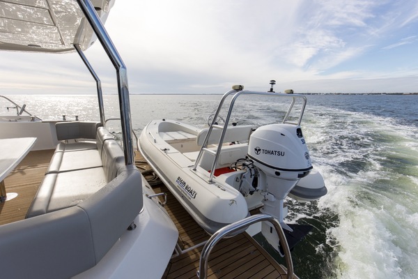 54ft Aquila Yacht For Sale