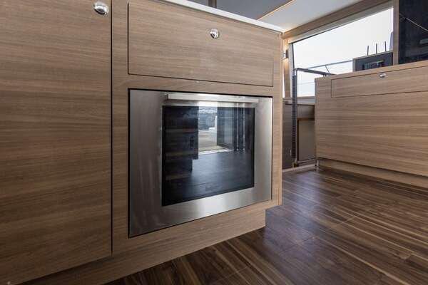 Aquila 54 Yacht For Sale