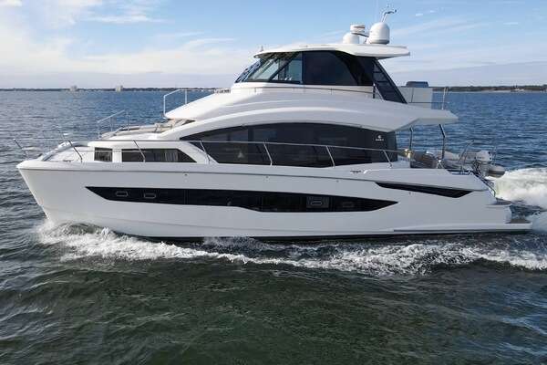 Aquila 54 Yacht For Sale