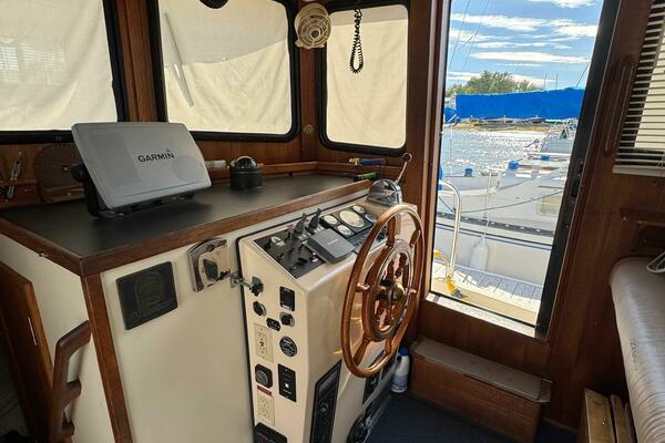 MISS VERMONT 32ft Nordic Tugs Yacht For Sale