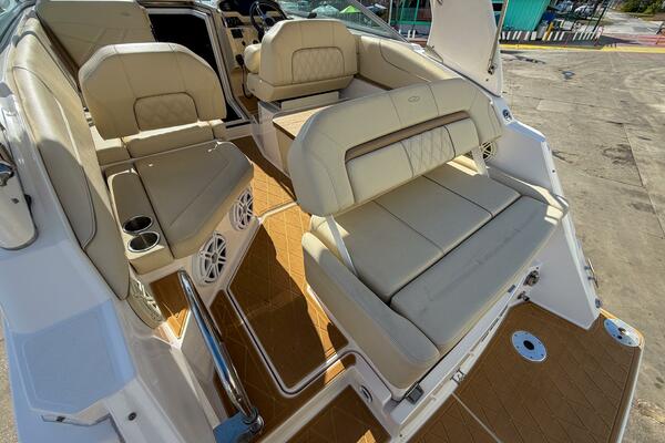 27ft Regal Yacht For Sale