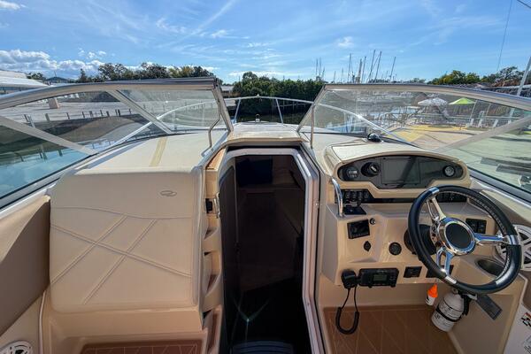 27ft Regal Yacht For Sale
