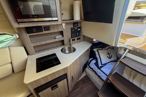 27ft Regal Yacht For Sale