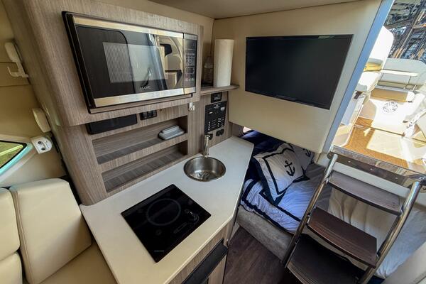 27ft Regal Yacht For Sale