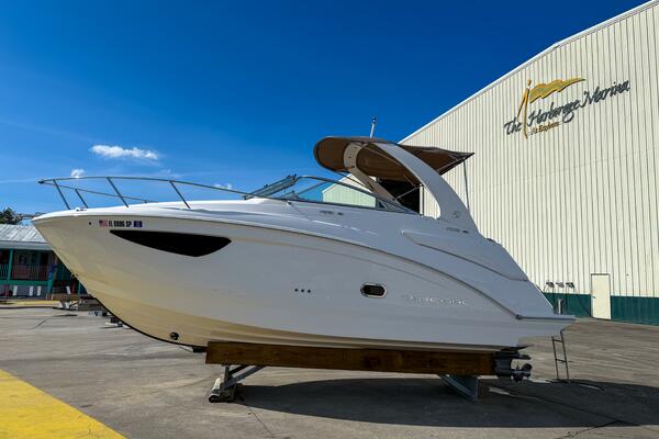 27ft Regal Yacht For Sale