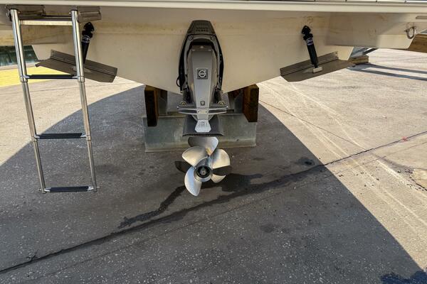 27ft Regal Yacht For Sale