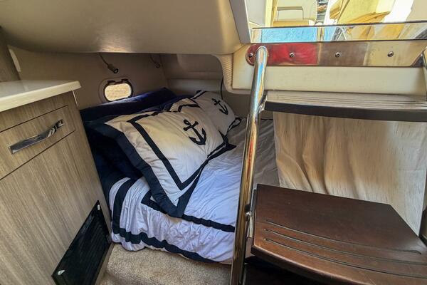 27ft Regal Yacht For Sale