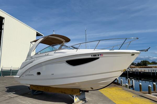 27ft Regal Yacht For Sale