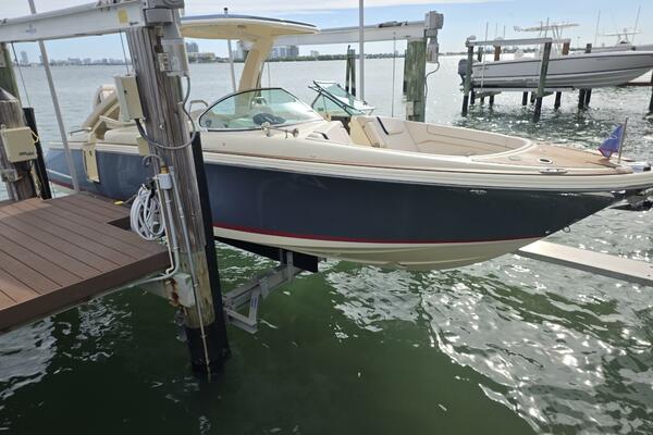 28ft Chris Craft Yacht For Sale