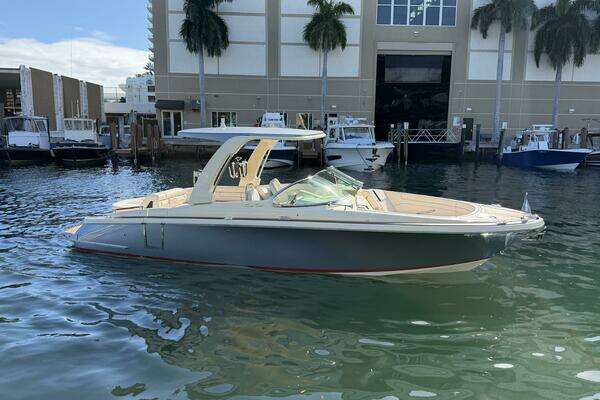 28-ft-Chris-Craft-2023-28 Launch GT-Miami Florida United States yacht for sale